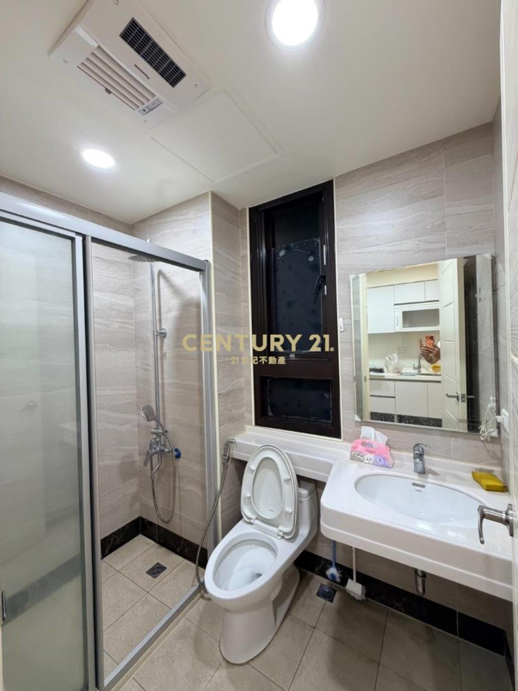 華興池第一排稀有三套房車自用收租好棒