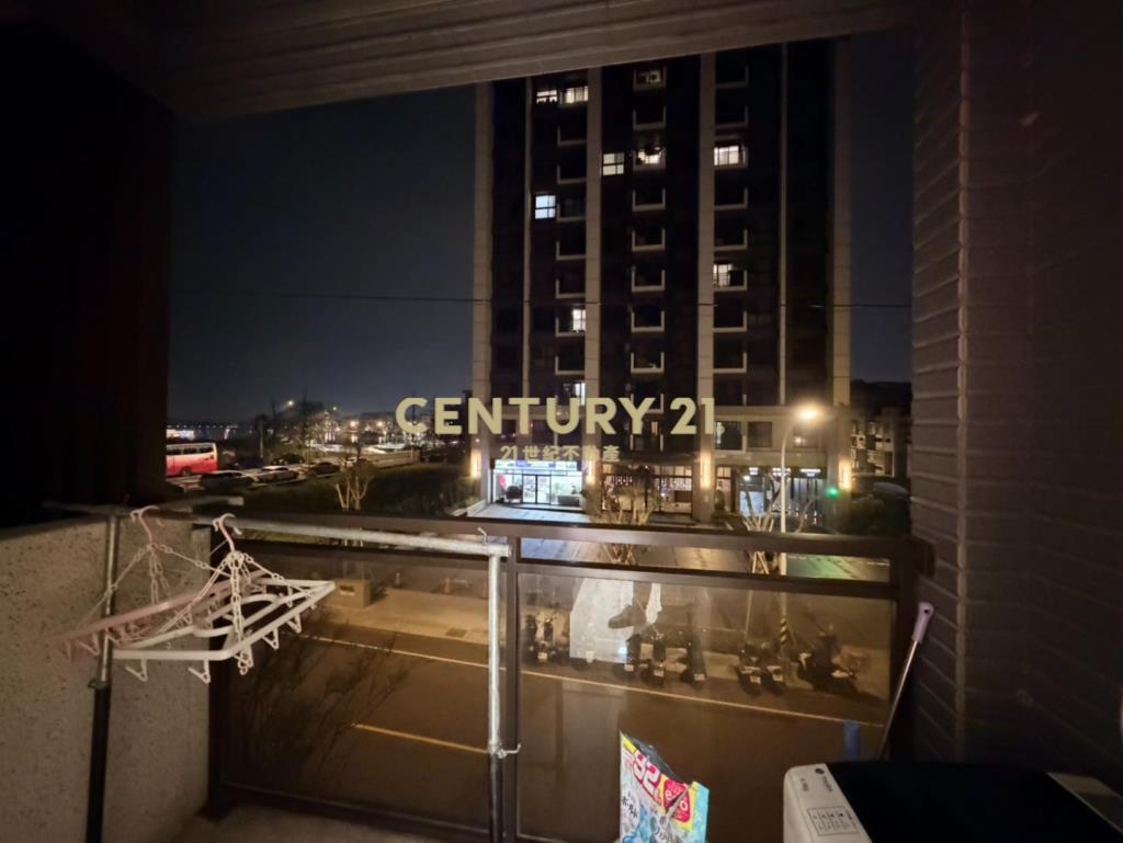 華興池第一排稀有三套房車自用收租好棒