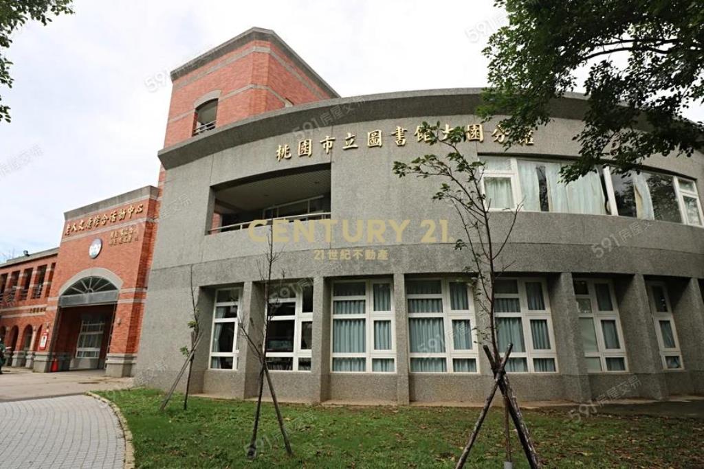 華興池第一排稀有三套房車自用收租好棒