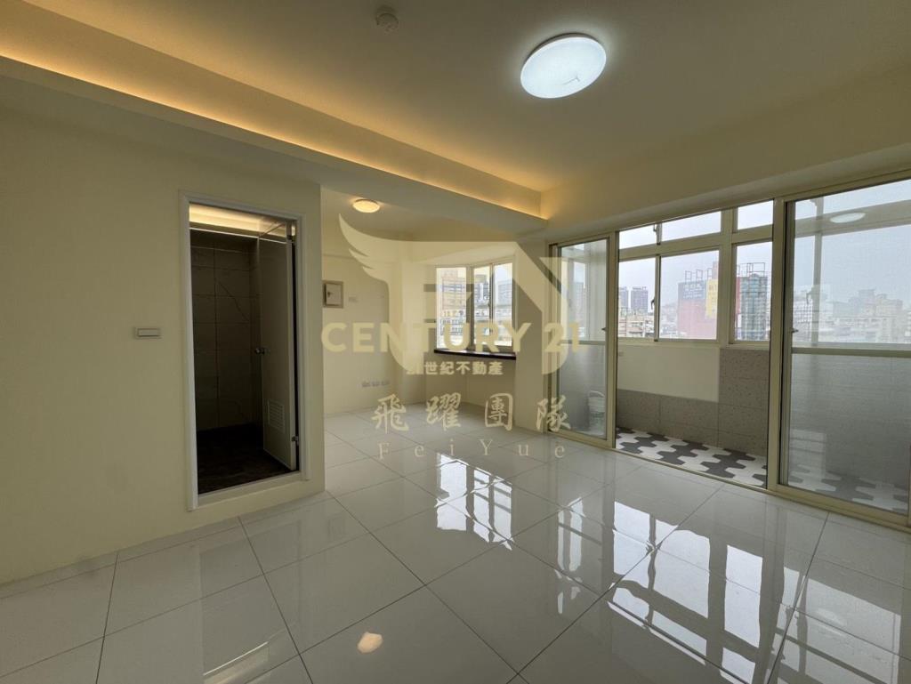 近新竹巨城整新電梯美兩房