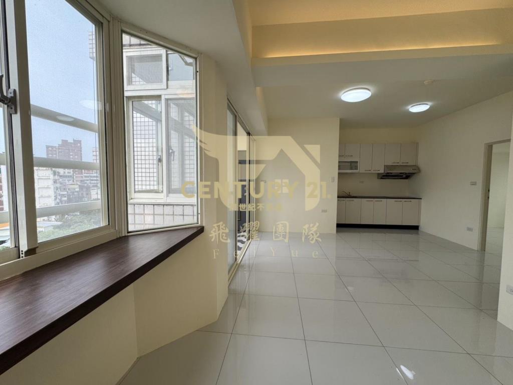 近新竹巨城整新電梯美兩房