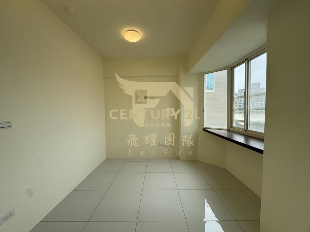 近新竹巨城整新電梯美兩房