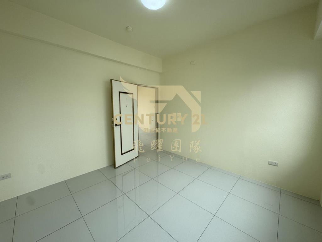 近新竹巨城整新電梯美兩房