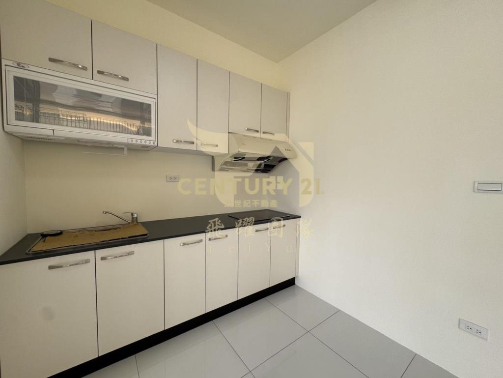 近新竹巨城整新電梯美兩房