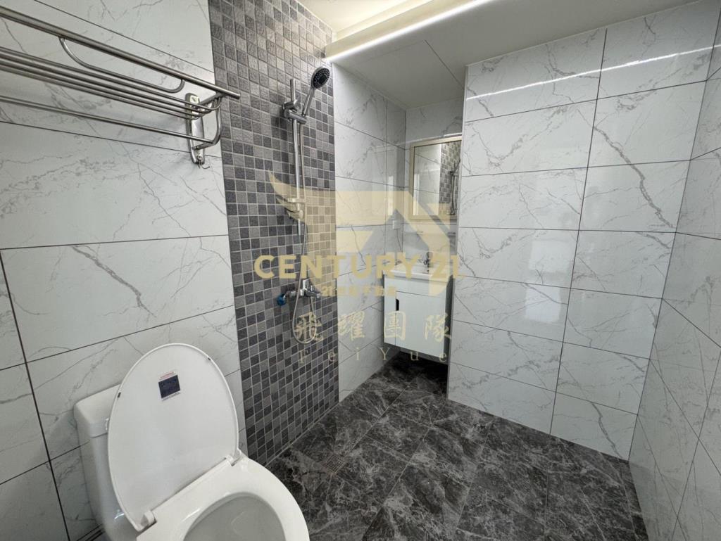 近新竹巨城整新電梯美兩房