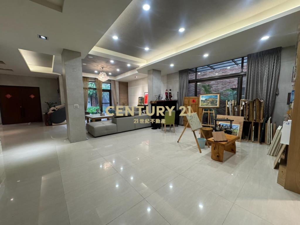 中央大學稀有千萬裝潢超大地坪美式電梯豪宅