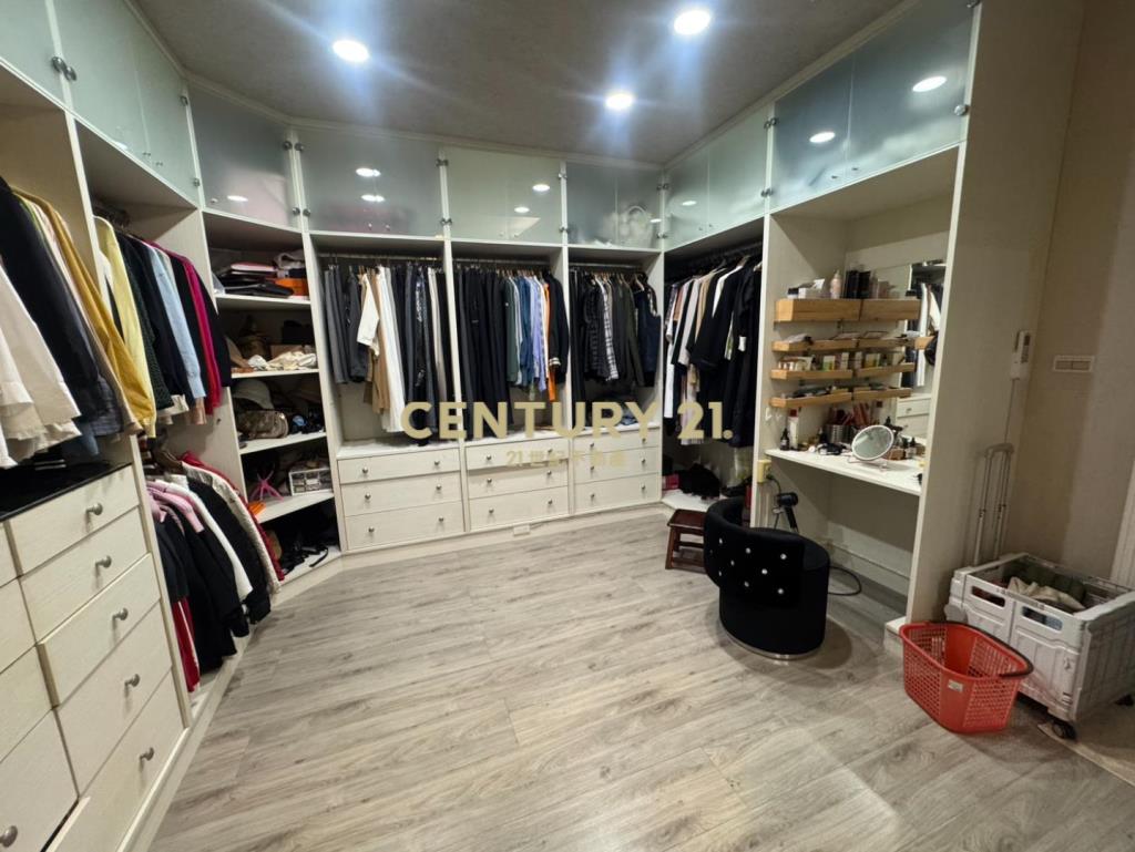 中央大學稀有千萬裝潢超大地坪美式電梯豪宅