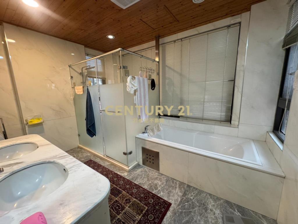 中央大學稀有千萬裝潢超大地坪美式電梯豪宅