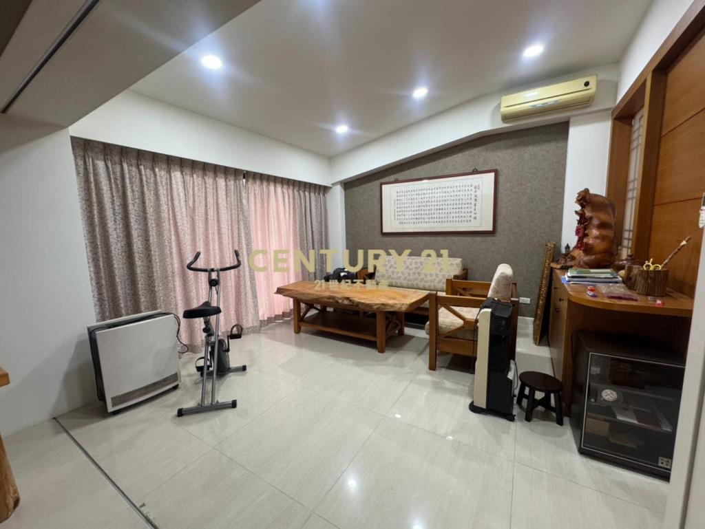 中央大學稀有千萬裝潢超大地坪美式電梯豪宅