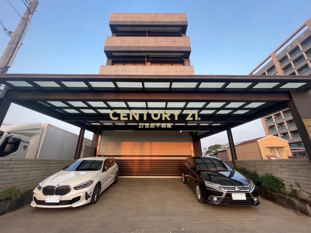 【好市多】260坪電梯透店｜前院停三車