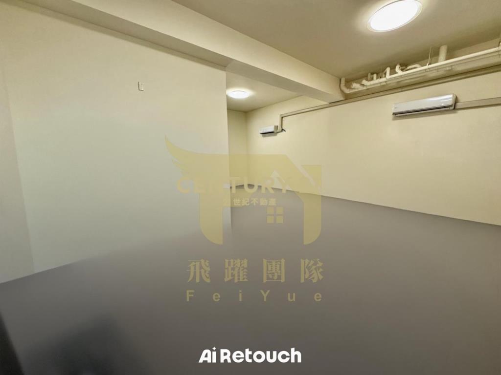 【好市多】260坪電梯透店｜前院停三車