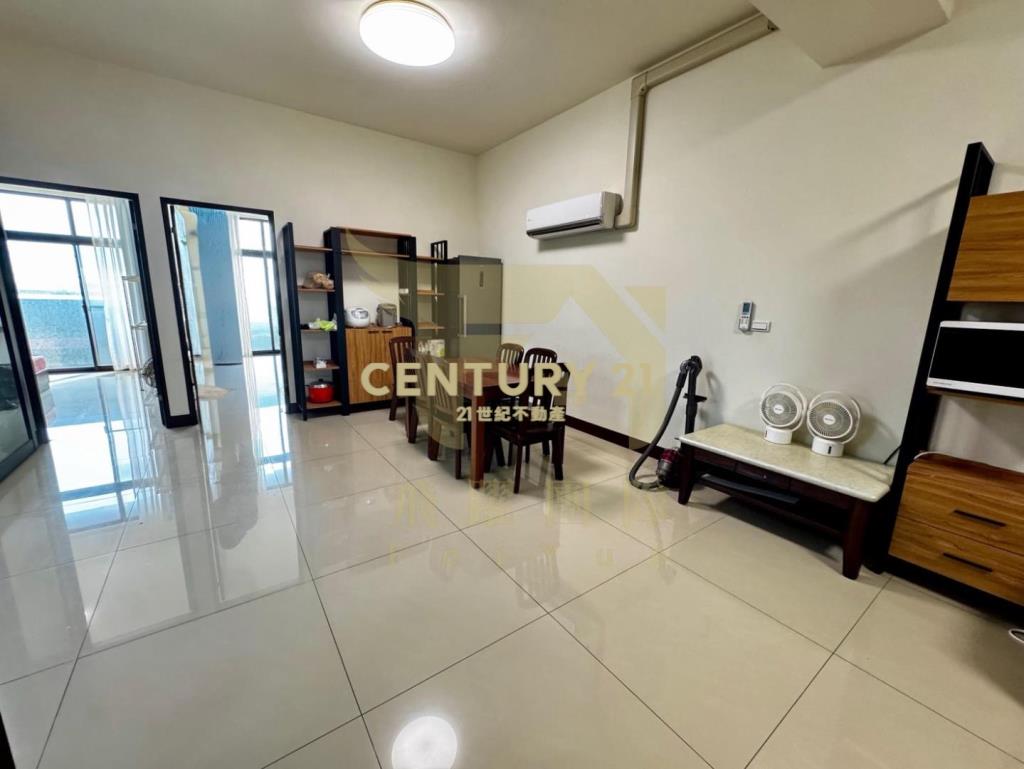 【好市多】260坪電梯透店｜前院停三車