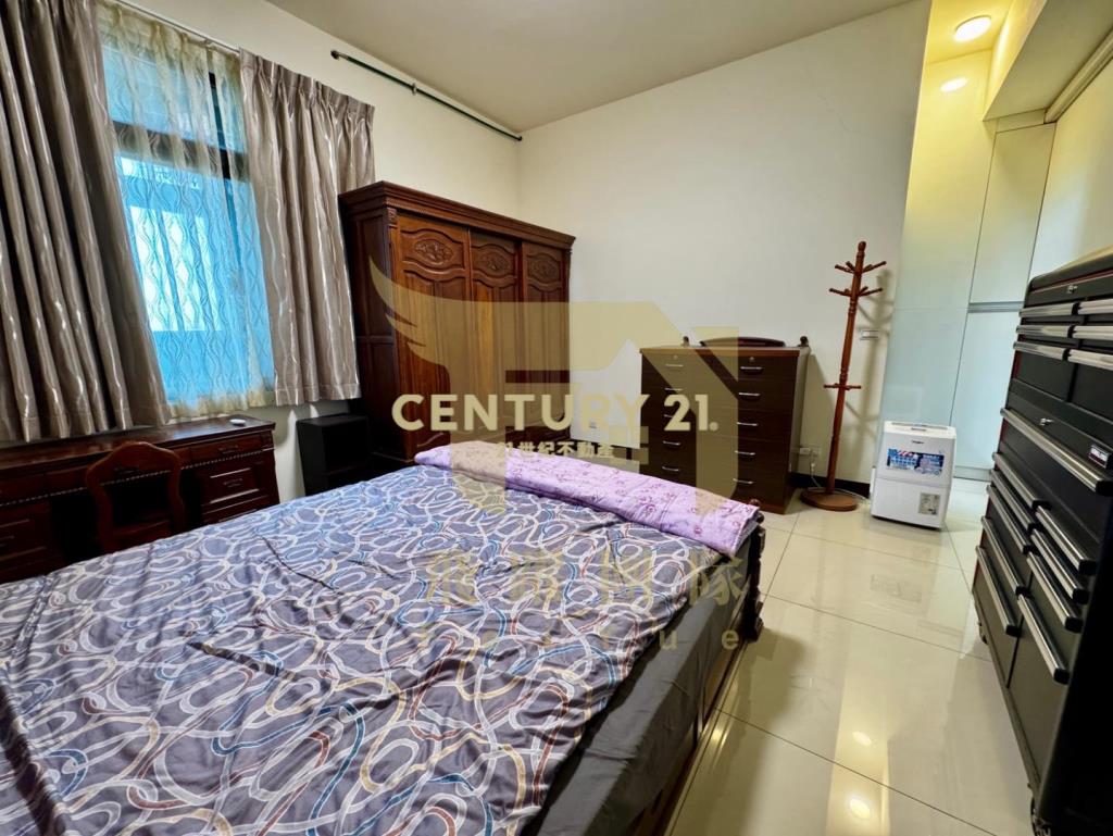 【好市多】260坪電梯透店｜前院停三車