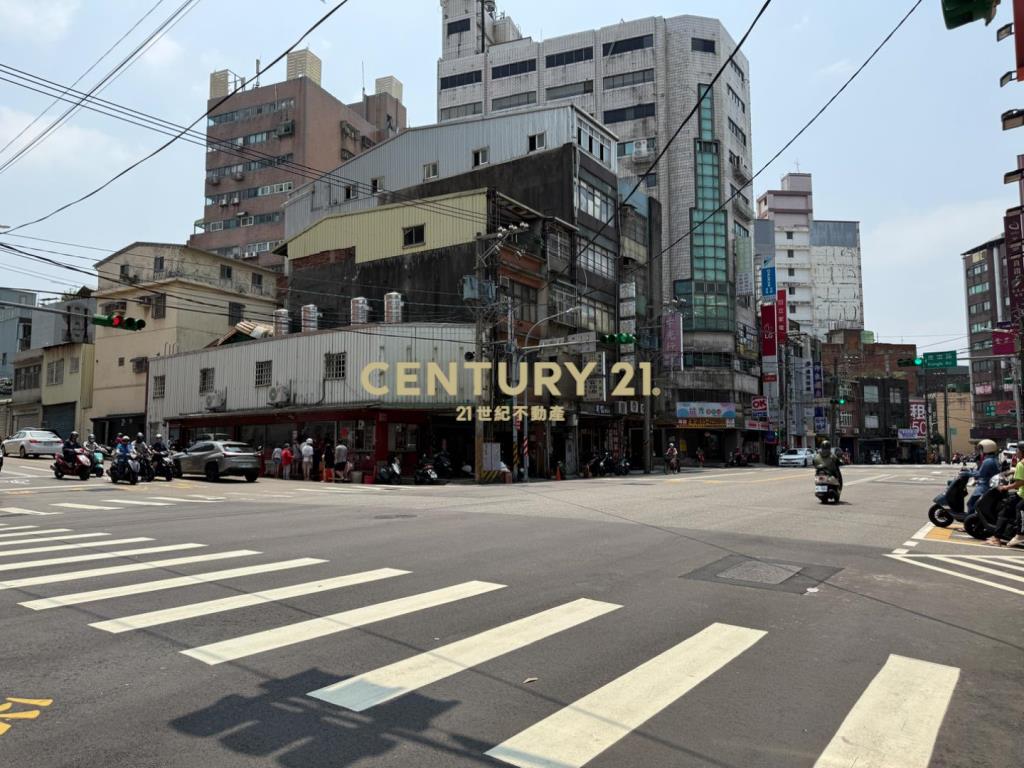 近火車站-商業區-前後臨路【雙店面透店】