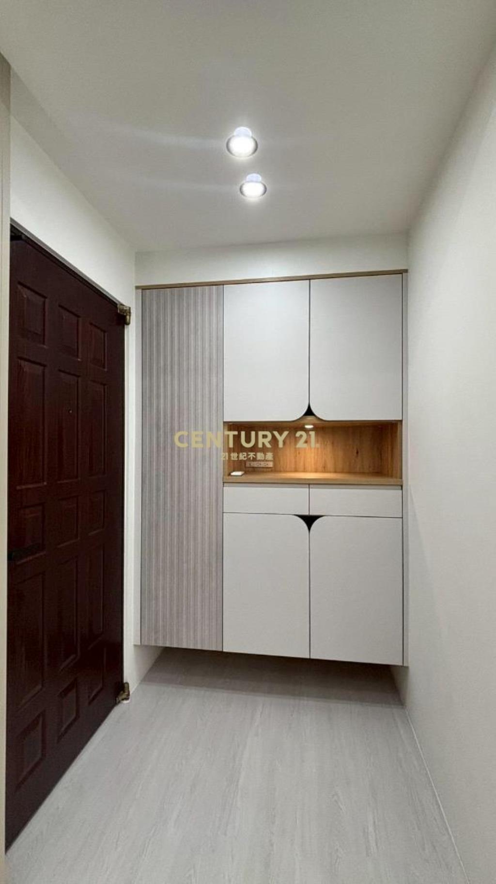 城市之光美妝漂亮兩房