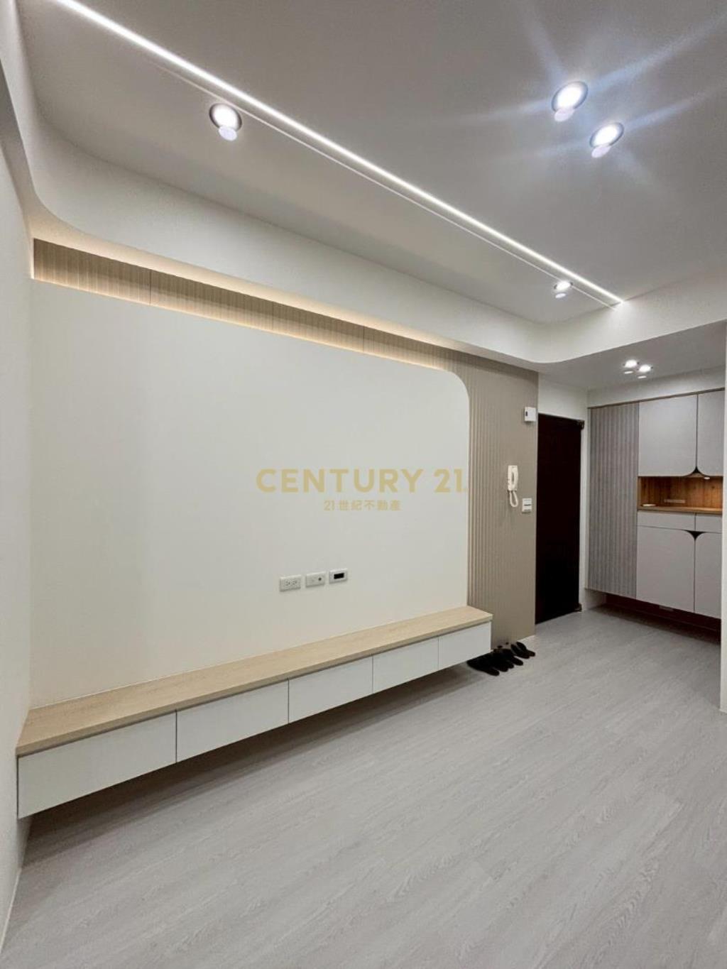 城市之光美妝漂亮兩房