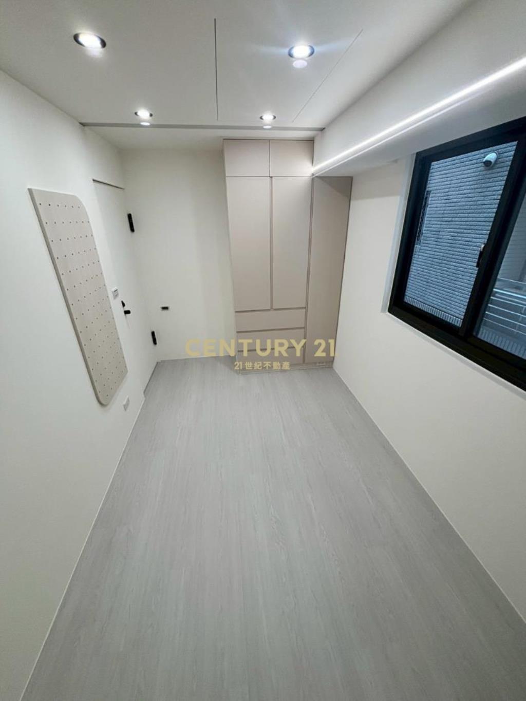 城市之光美妝漂亮兩房