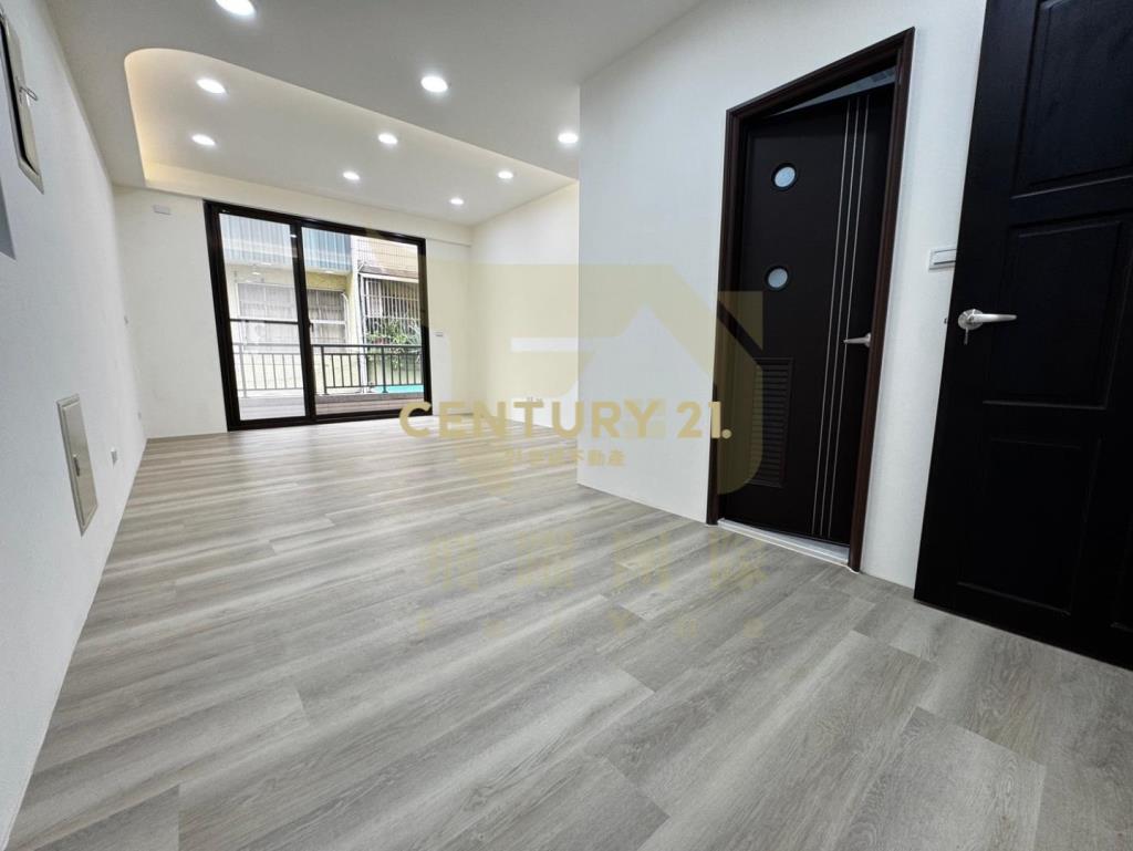 南勢學區透天門前停車3套房+1樓孝親房