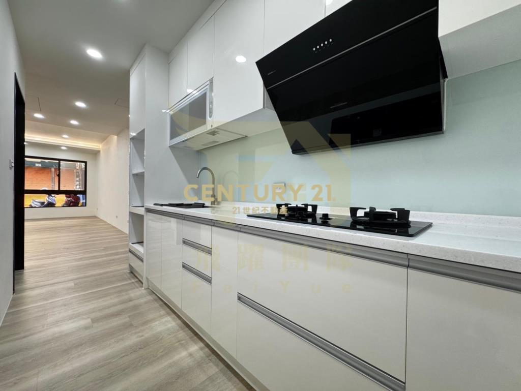 南勢學區透天門前停車3套房+1樓孝親房