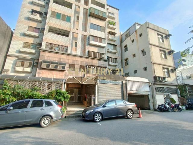 健行正三大房車