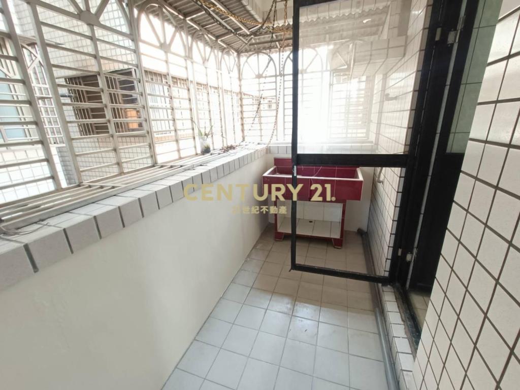 健行正三大房車