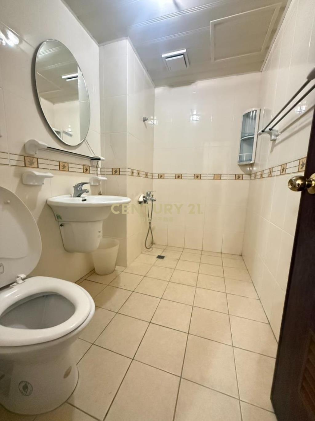 近火車站 家樂福維納斯三房車