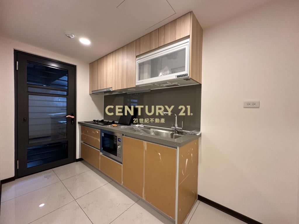 專任近台中三井OUTLET全新3房平面車