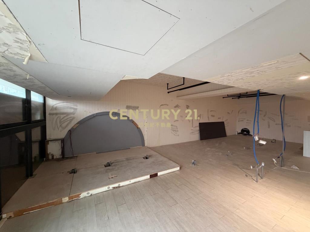 林口長庚醫院商圈~樓中樓店面