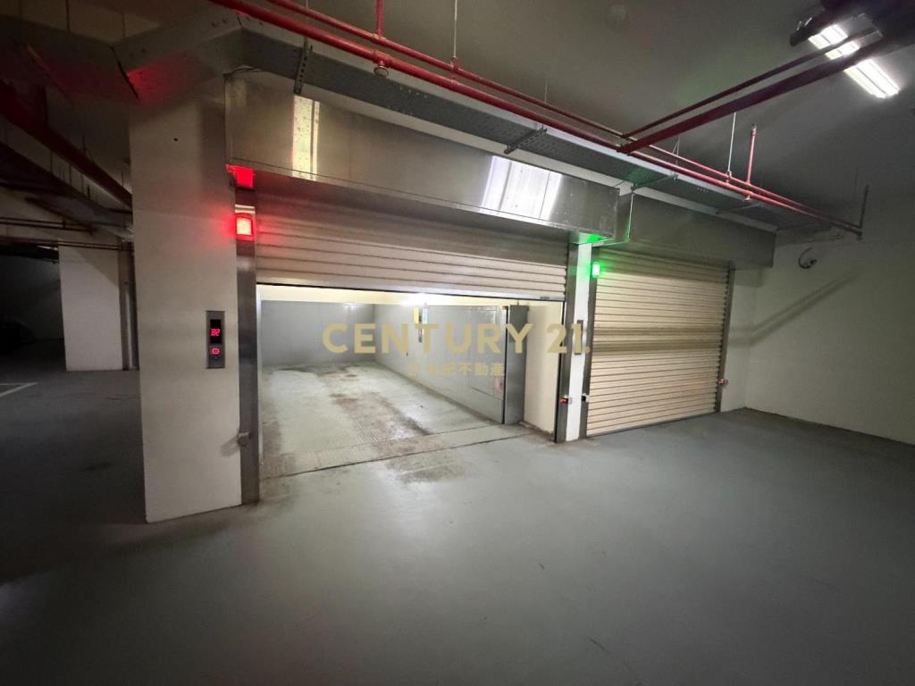 林口長庚醫院商圈~樓中樓店面