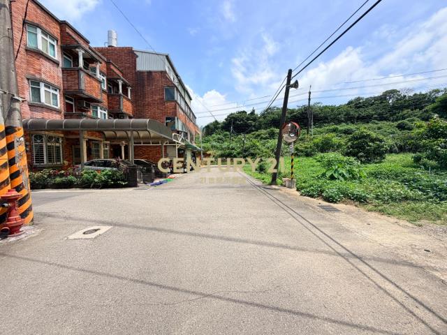 楊梅民富路旁 稀有大面寬建地