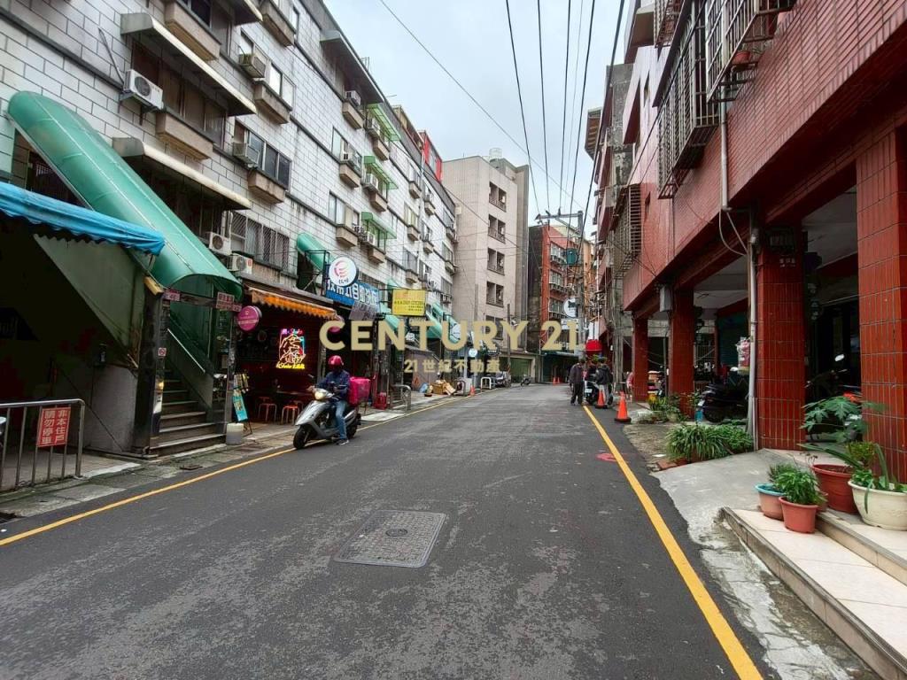 中原凱悅電梯陽台大套房