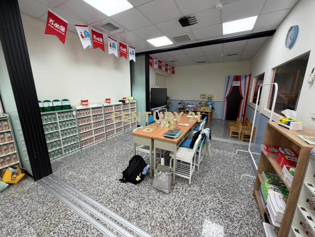 專任【高鐵A17】書法公園雙車金店面