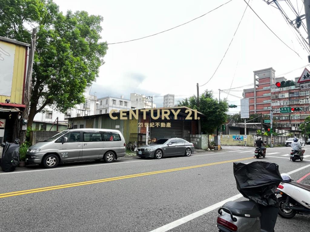 中壢區新中北路信陽街雙面臨路黃金角持分地