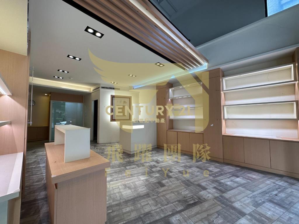 中壢SOGO海華大帝挑高6米金店面