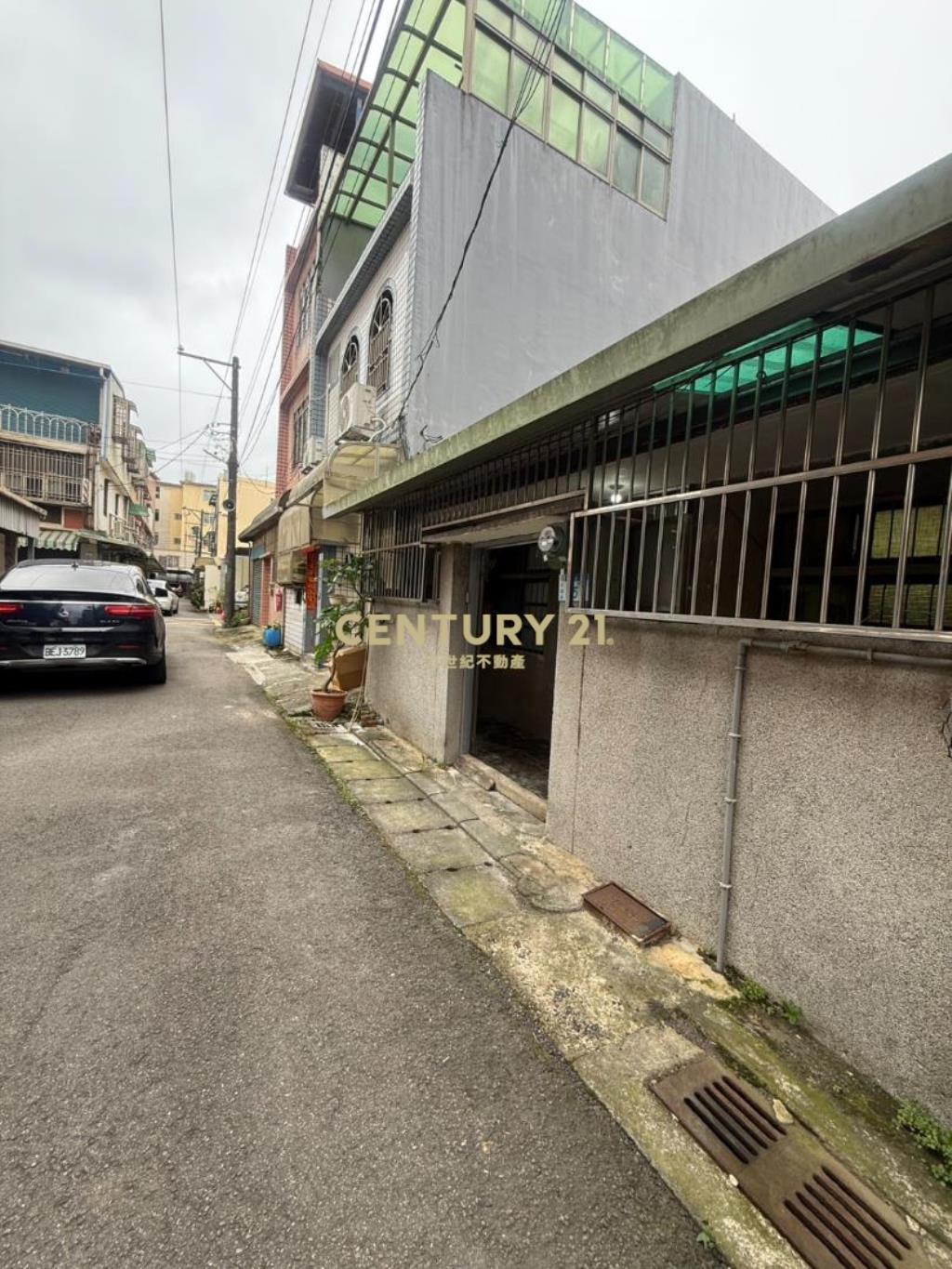 龍岡大操場低自備超值透天