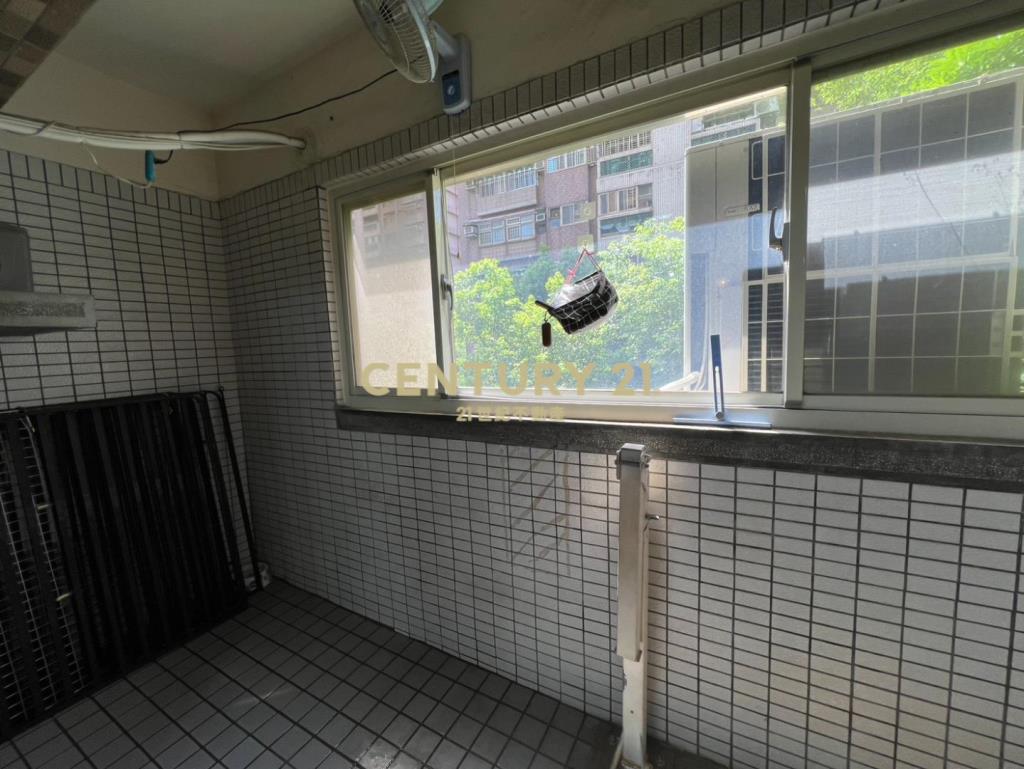 獨家 陸光國宅四房車