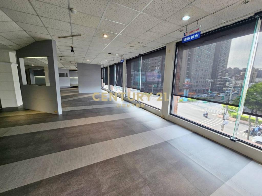 出租中華路 YKK 旁店面廠房