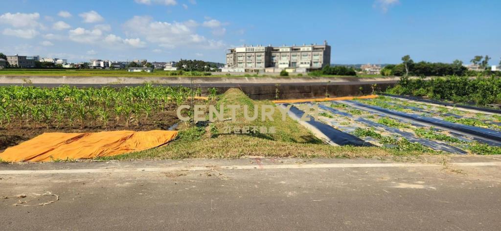 新竹縣新豐鄉崁頭段1818地號