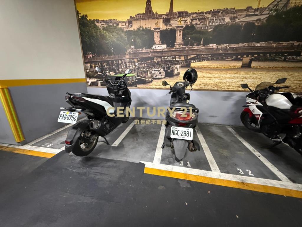 草漯超值裝潢三房+車位