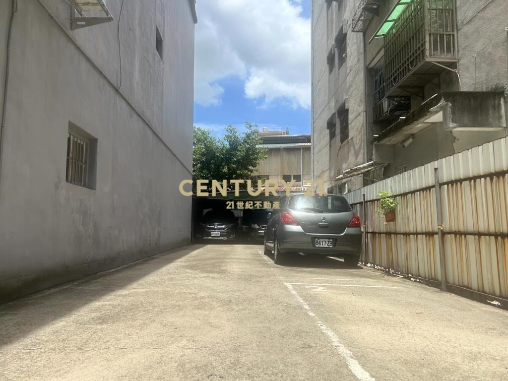 近武陵高中住宅區建地
