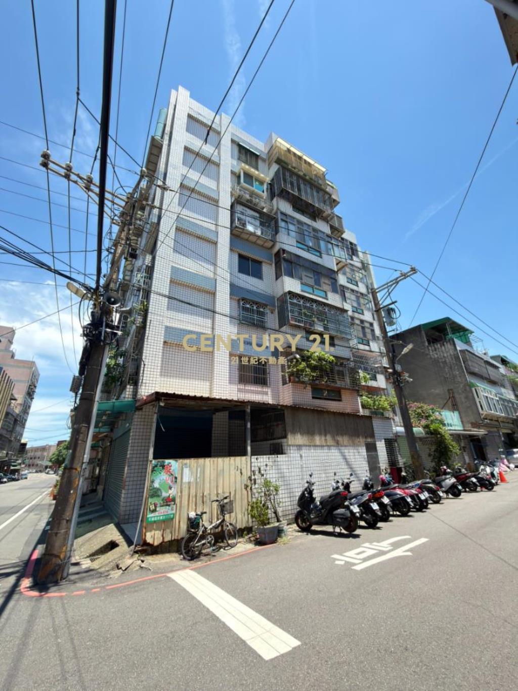 平鎮新勢國小旁邊間電梯三房
