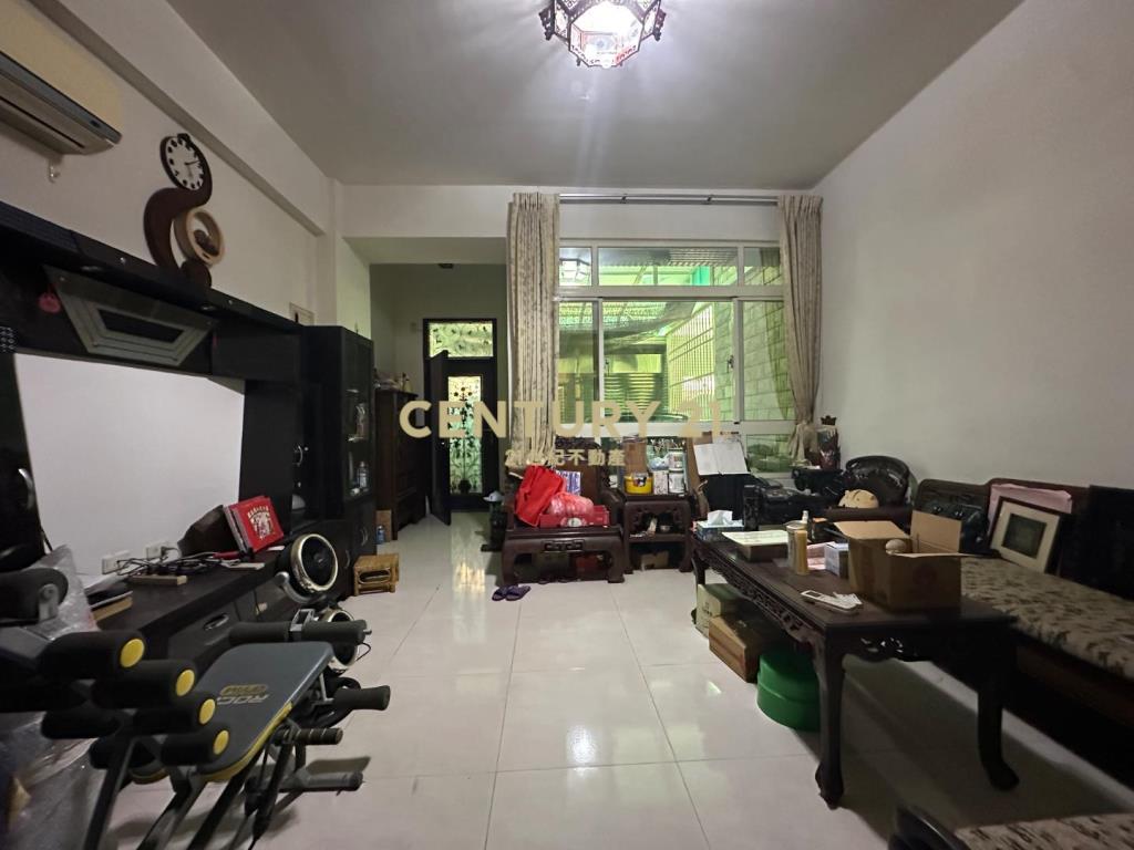 專任近體育園區庭院停車有天然瓦斯美墅