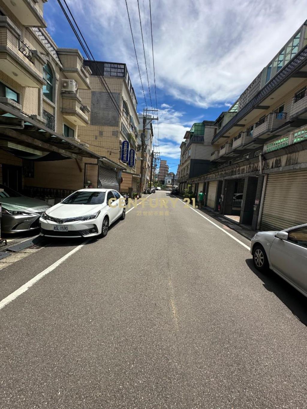 專任近體育園區庭院停車有天然瓦斯美墅