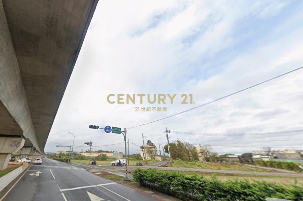 楊梅高鐵南路正路邊農地