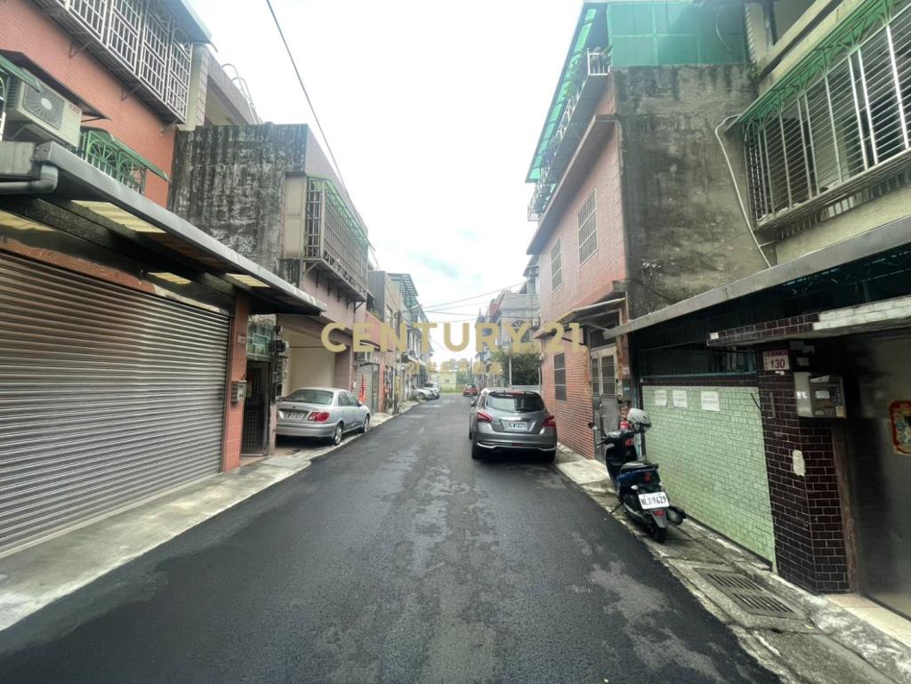 近體育園區南亞活像透天