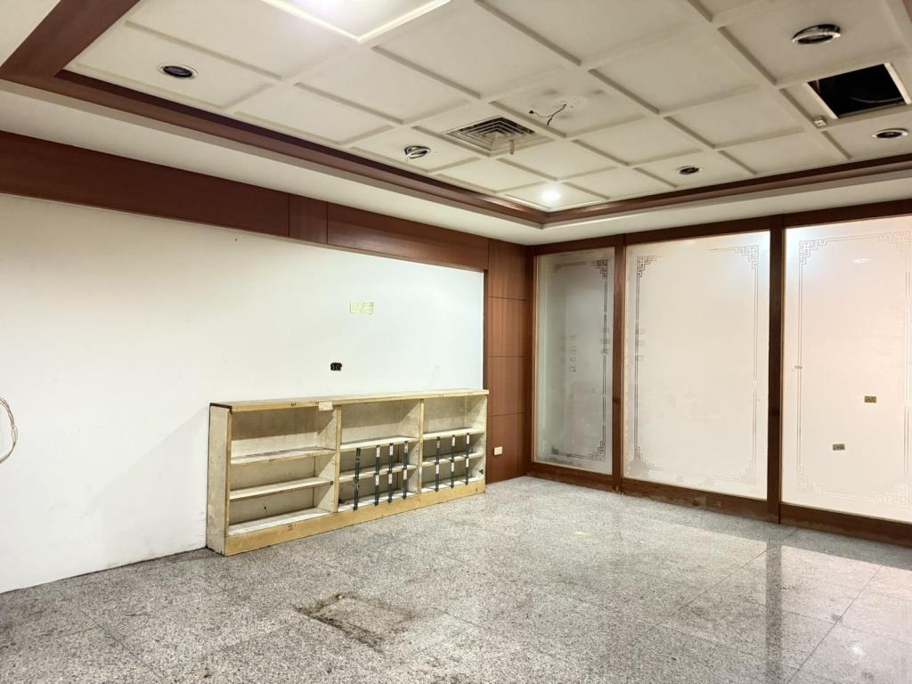 【向陽團隊】中壢家樂福店面