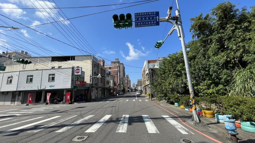 【向陽團隊】中壢家樂福店面