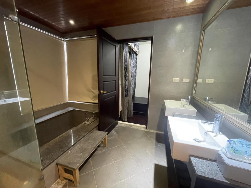 【向陽團隊】傳世御苑店住