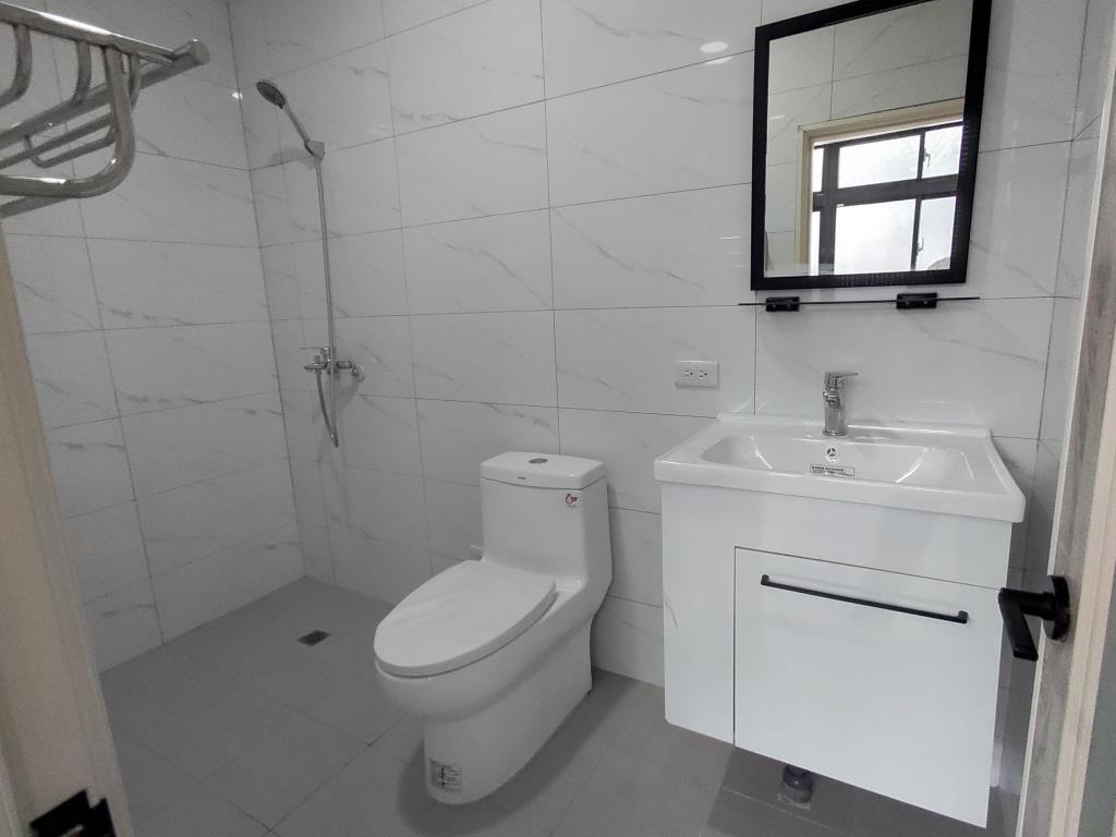 【向陽團隊】育逹高中新整孝親房透天