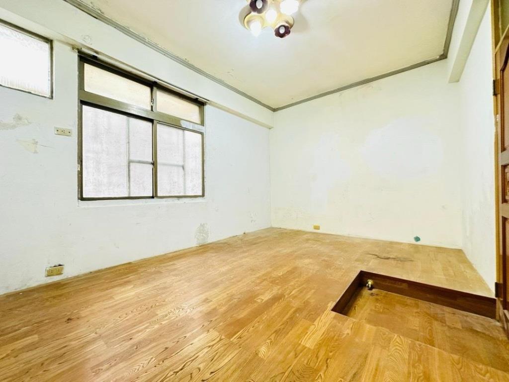 【向陽團隊】龍潭市區雙車美別墅